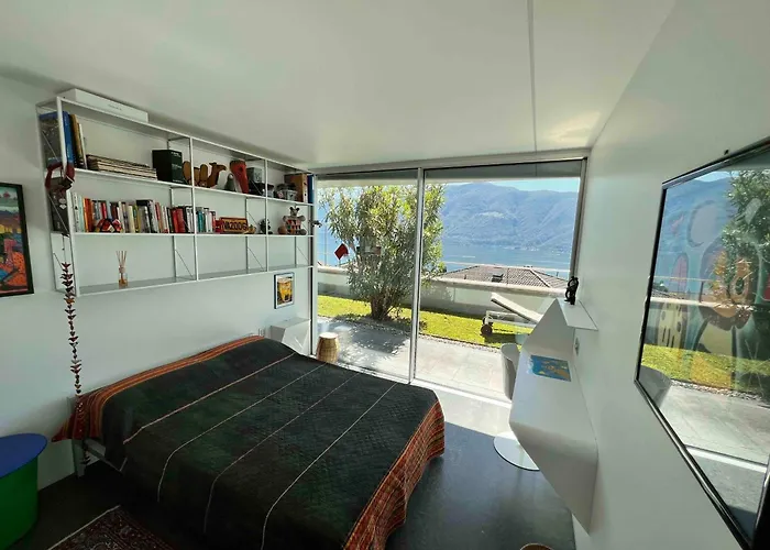 Moderno Con Ampia Terrazza Panoramica Brissago