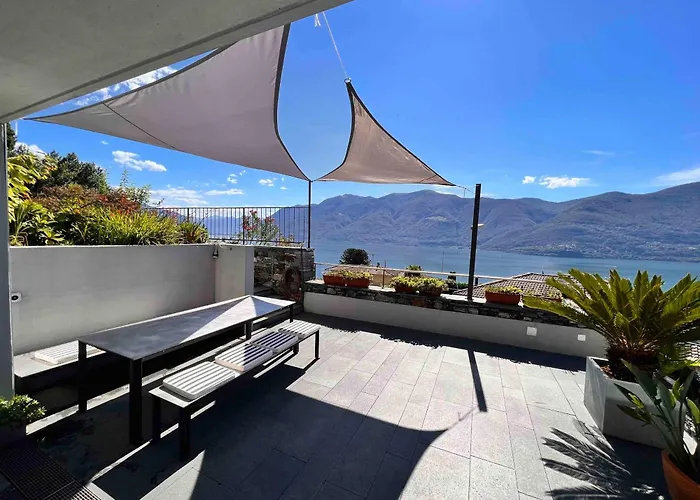 Moderno Con Ampia Terrazza Panoramica